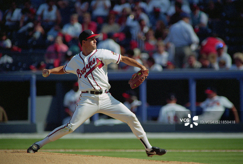 格雷格·马达克斯为亚特兰大勇士队投球图片素材