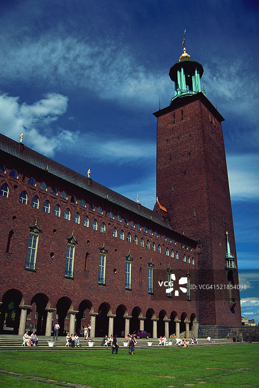 在市政厅台阶上休息图片素材