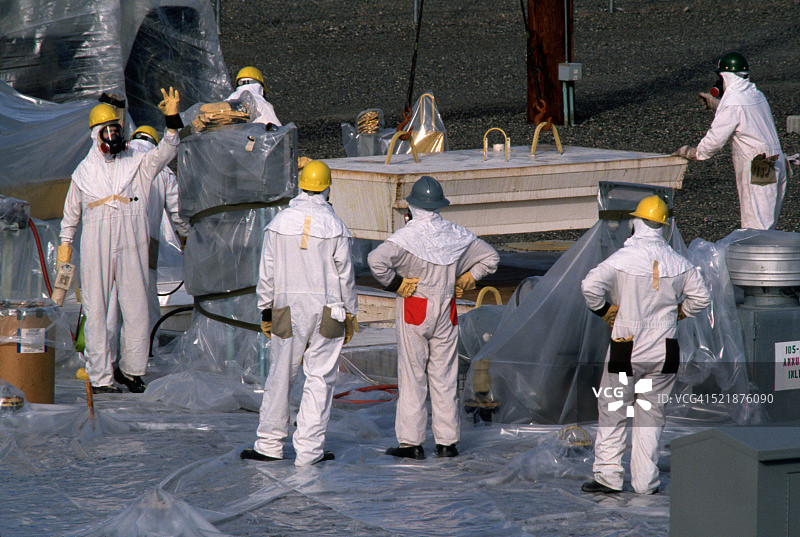 核废料场的工人图片素材
