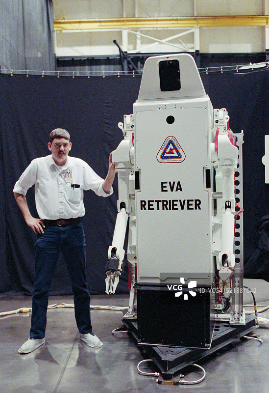 宇航员救援机器人图片素材