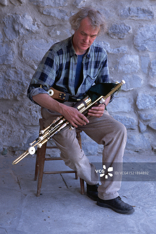 风笛制造者尤金·兰姆和他的风笛图片素材