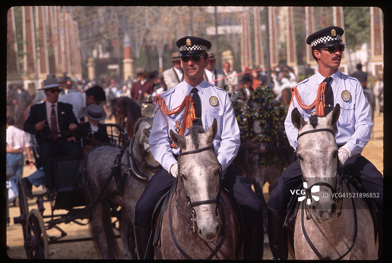 在Feria节日的警察图片素材
