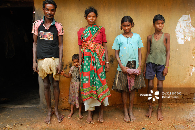印度贾arkhand邦Chakradharpur的霍族家庭图片素材