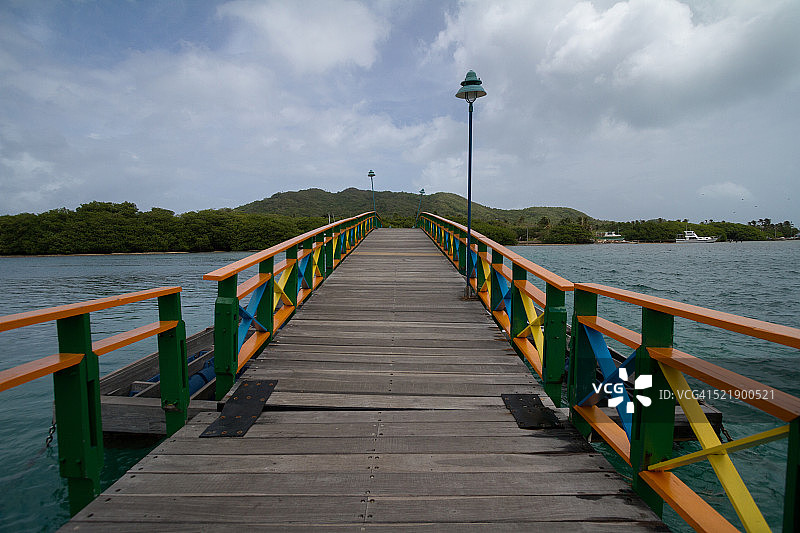 彩色桥梁图片素材