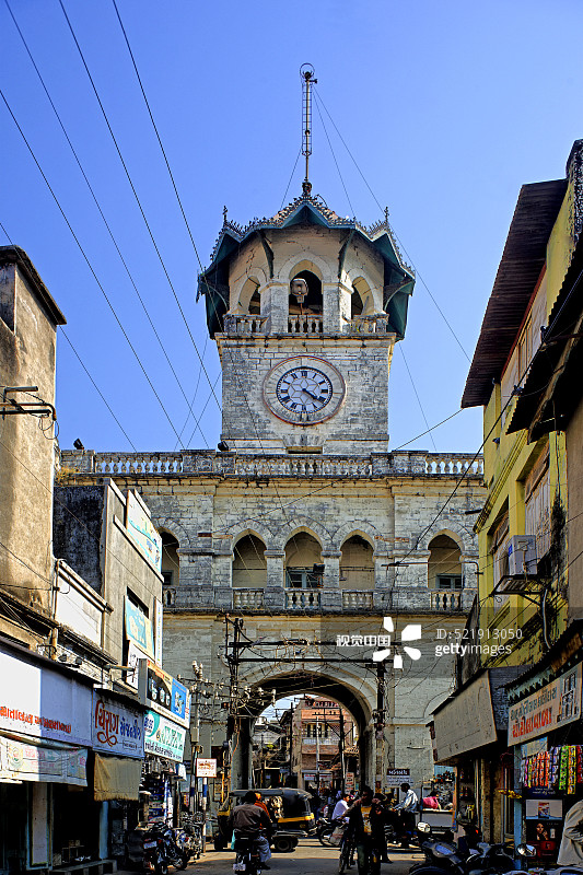 印度古吉拉特邦拉杰果特市的Raia-Naka门和钟楼图片素材