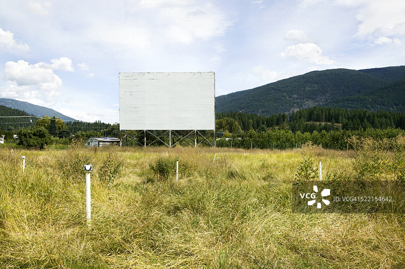 废弃的汽车电影院图片素材