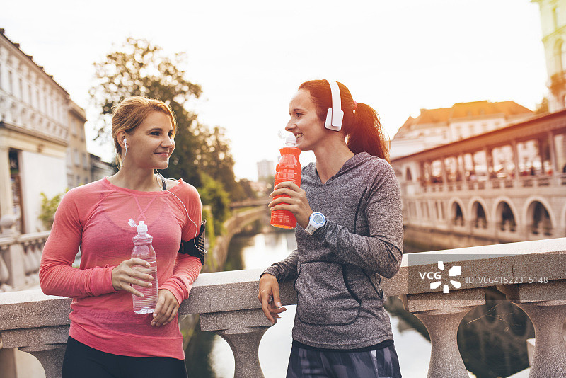 补充水分图片素材