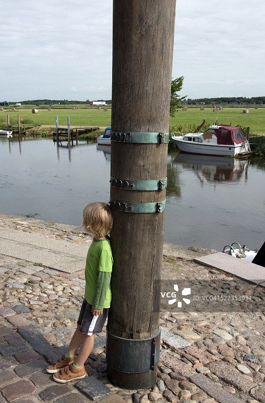 里伯的洪水水位塔图片素材