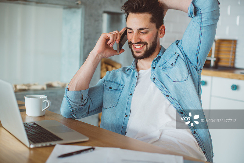 我有一些问题想问……图片素材