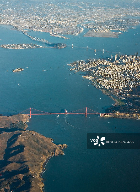 从飞机窗口看图片素材