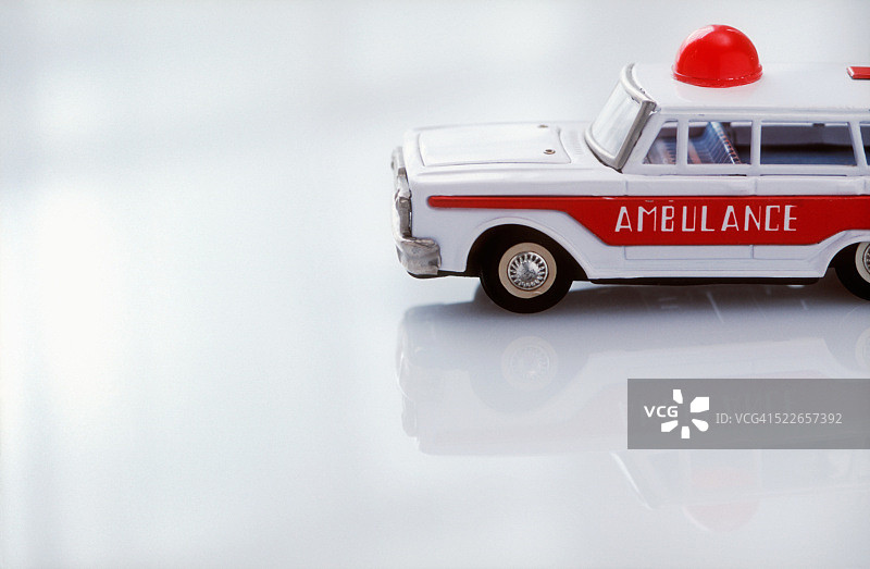 玩具救护车图片素材