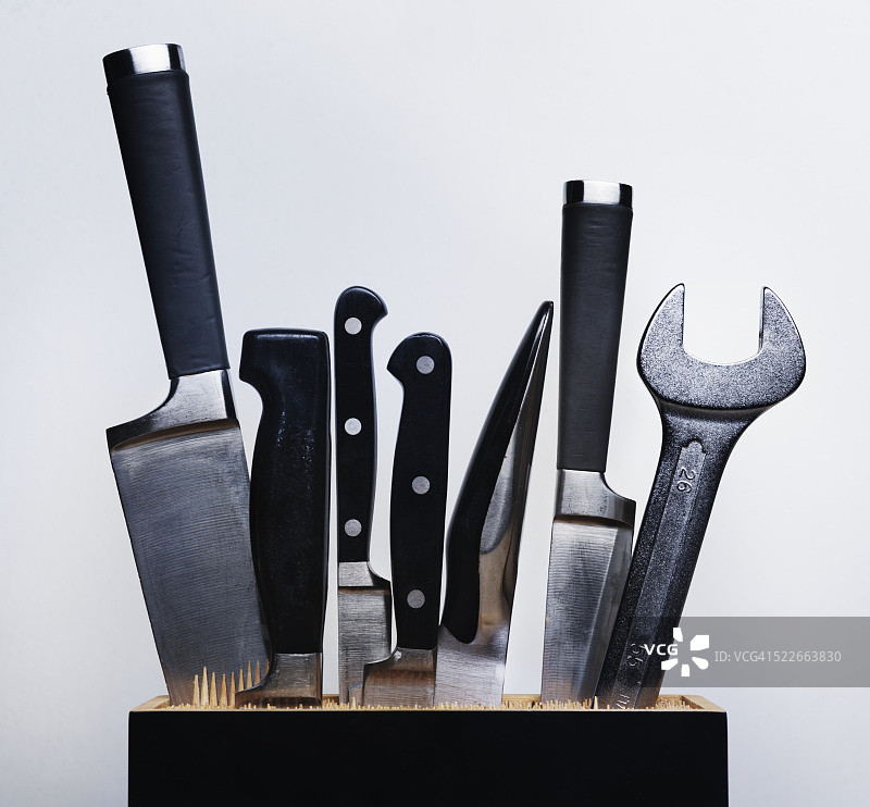 刀架上的扳手图片素材