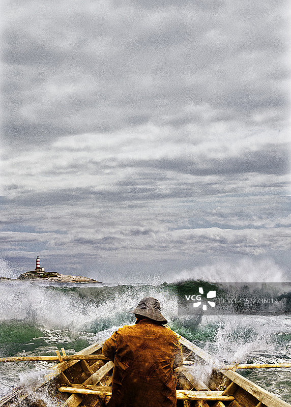 小船上的老人与海图片素材