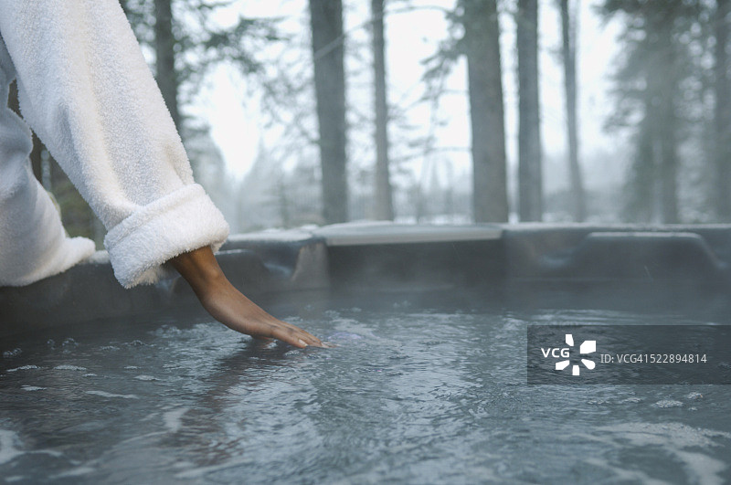 热水浴缸图片素材