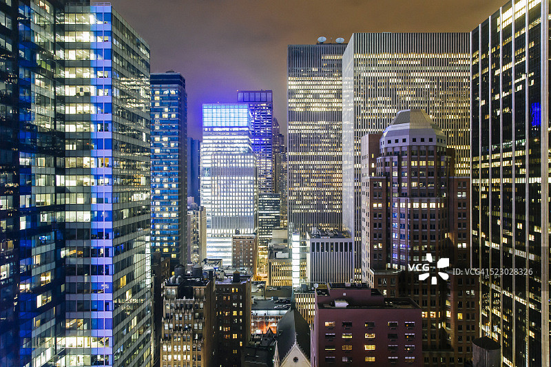 纽约夜晚灯火辉煌的城市风光图片素材