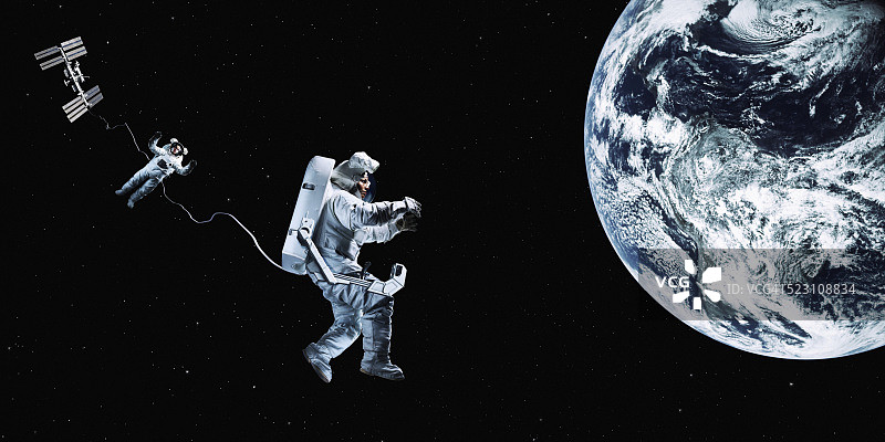 宇航员漂浮在太空图片素材