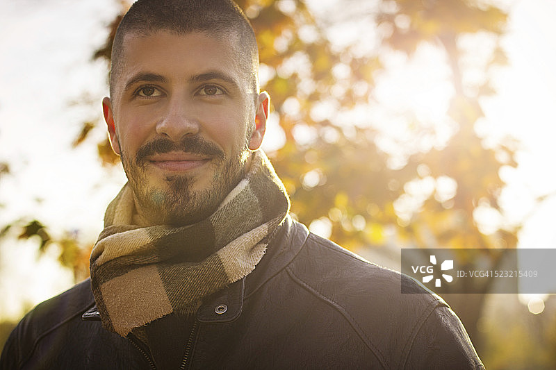 秋季男人图片素材