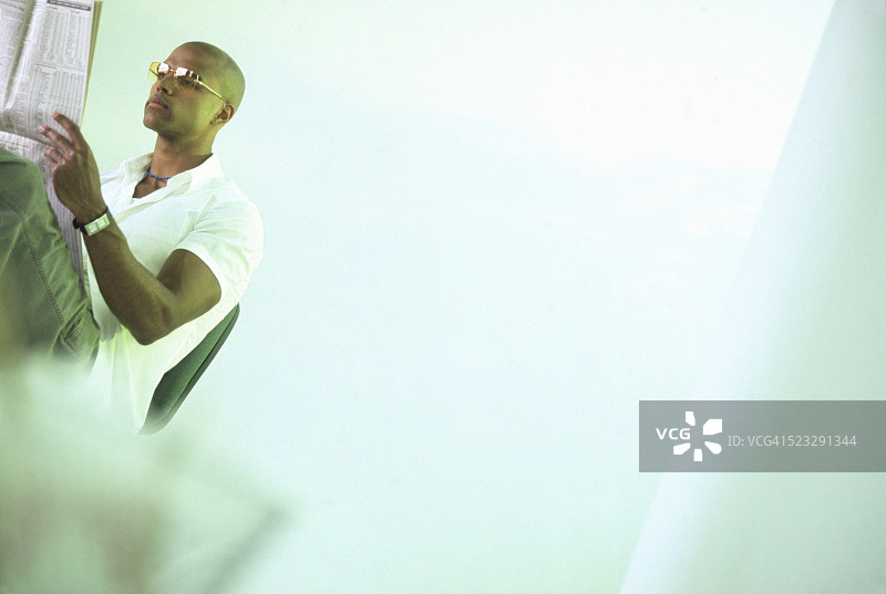 阅读股票行情图片素材