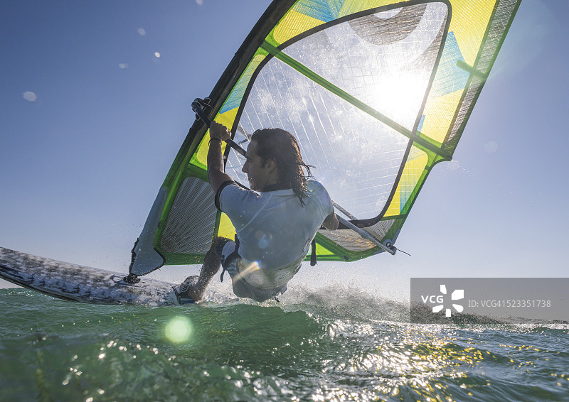 帆板运动瞬间图片素材