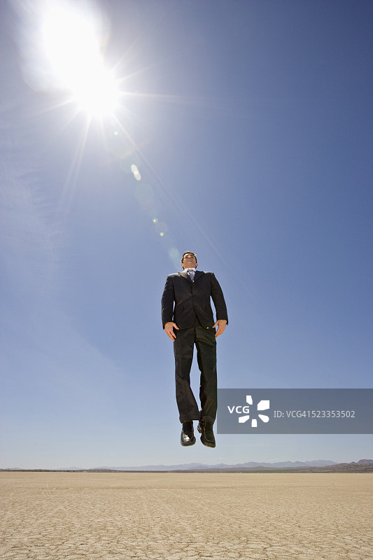 半空中的商人图片素材