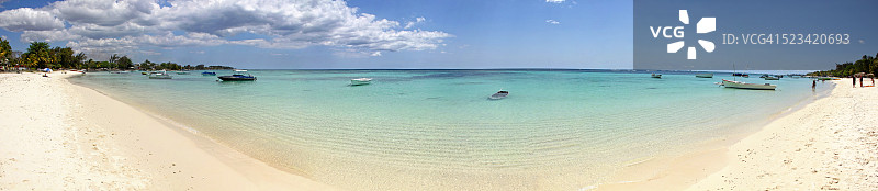 毛里求斯特鲁欧比什海滩全景图片素材
