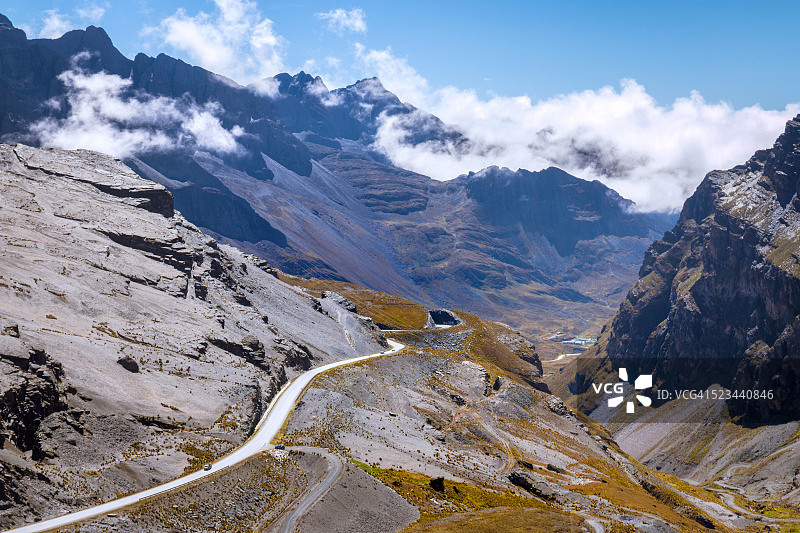 玻利维亚拉巴斯死亡之路截面图片素材