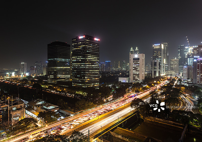 雅加达夜间交通高峰期图片素材