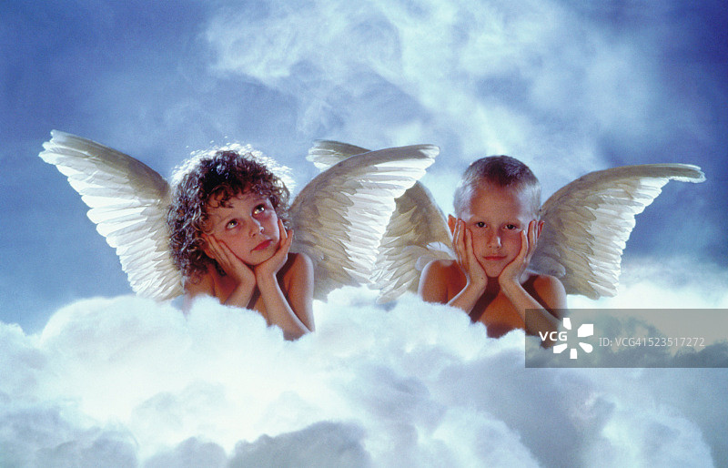小男孩和小女孩天使图片素材