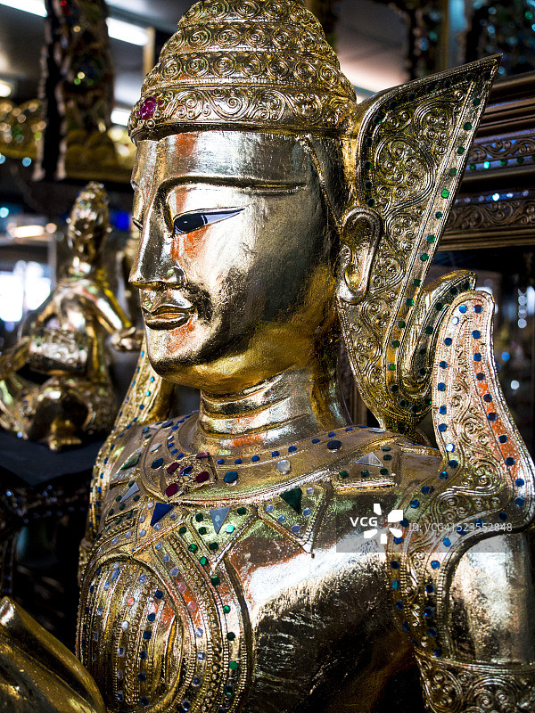 大皇宫的金色雕像图片素材