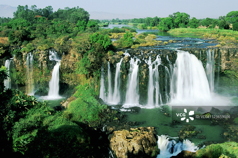 青尼罗河瀑布图片素材