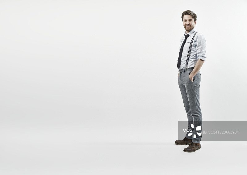 男子影棚照图片素材