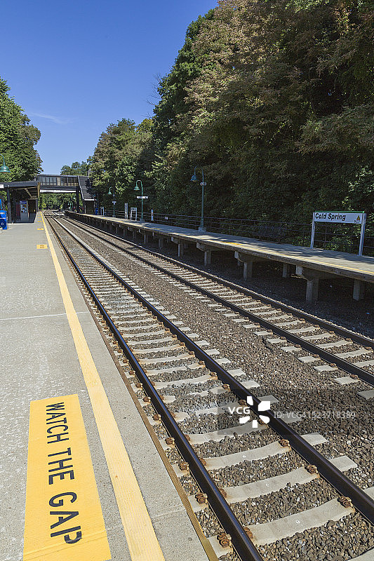 纽约州冷泉镇的北部地铁火车站图片素材