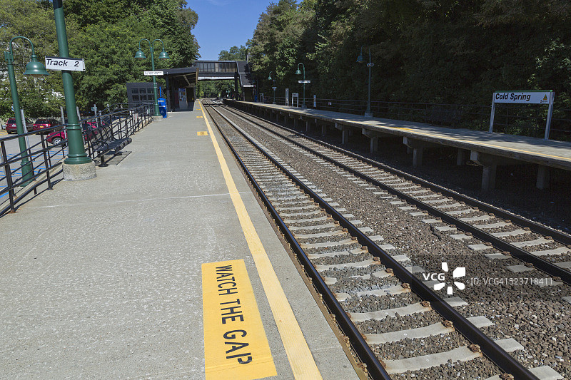 纽约州冷泉镇的北部地铁火车站图片素材