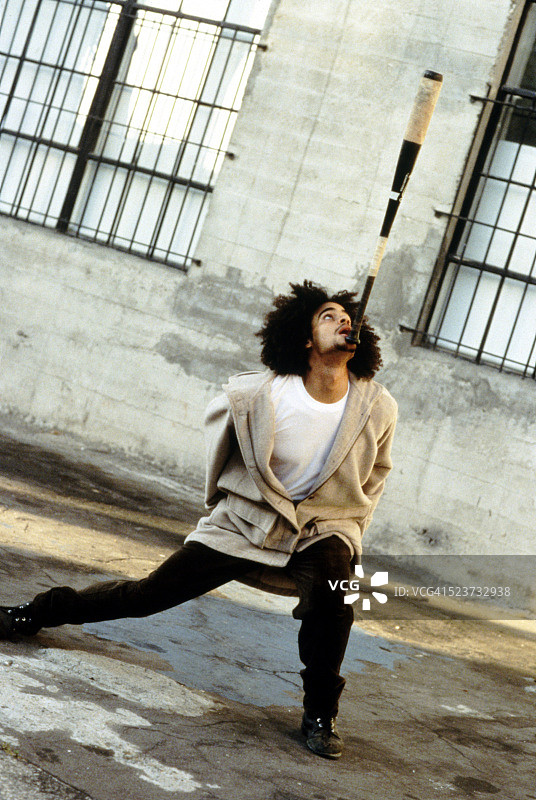 下巴平衡棒球棒图片素材