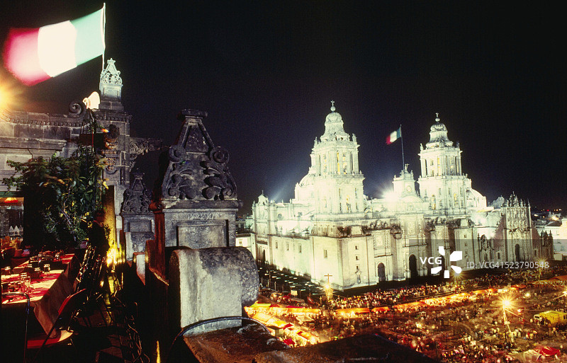 大教堂与宪法广场图片素材
