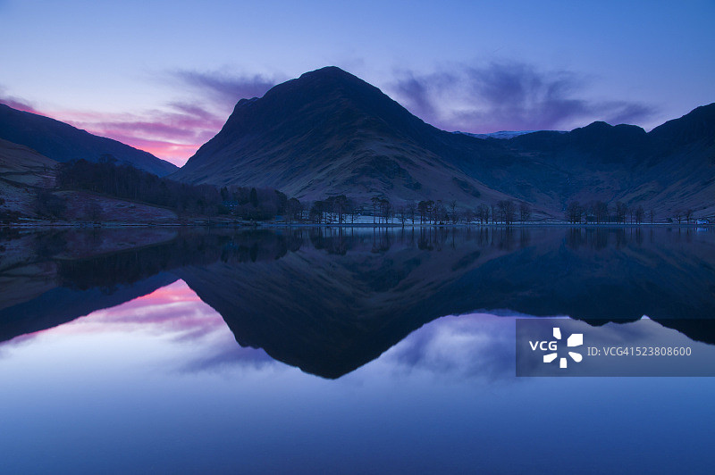 巴特米尔湖日出，英国湖区国家公园，欧洲图片素材
