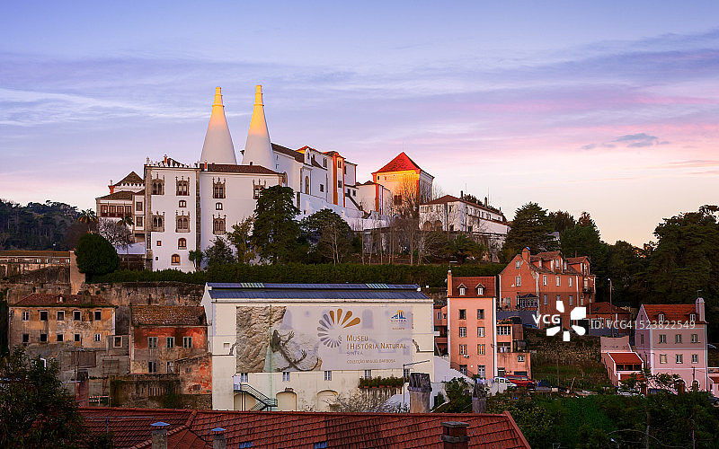 辛特拉里斯本国家宫殿日出图片素材