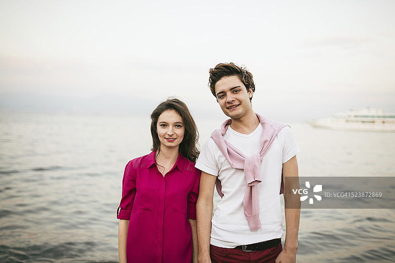 年轻的夫妇图片素材