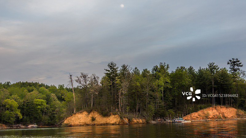 詹姆斯湖月色图片素材