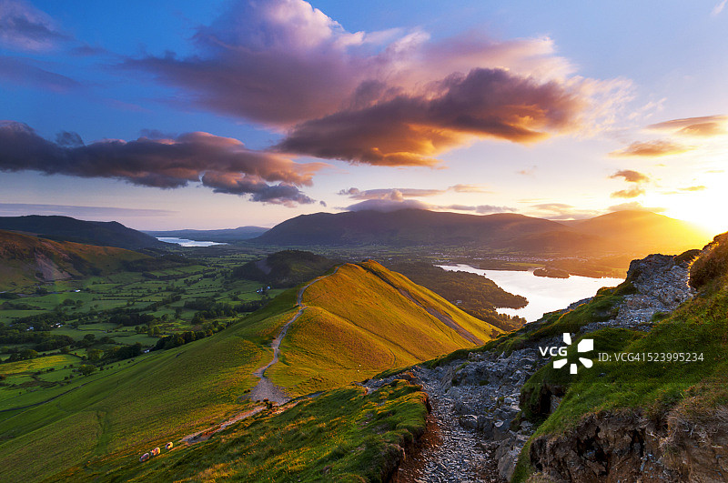 山脉日出，英国湖区国家公园图片素材