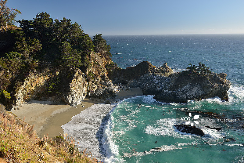 茱莉亚·菲佛·伯恩州立公园的迷人海岸风光图片素材