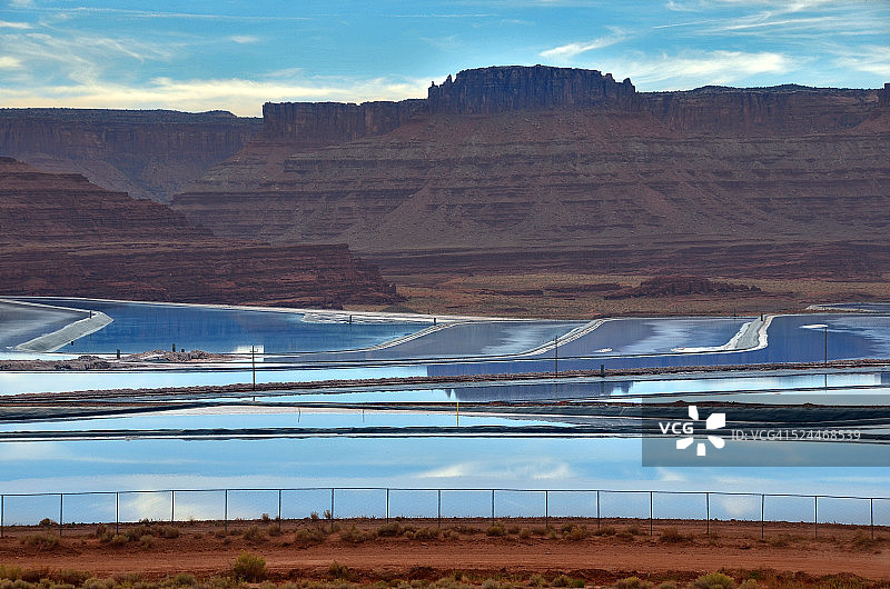 钾盐蒸发池图片素材
