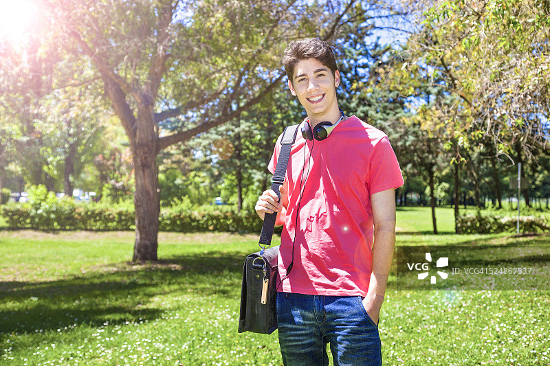 年轻的学生图片素材