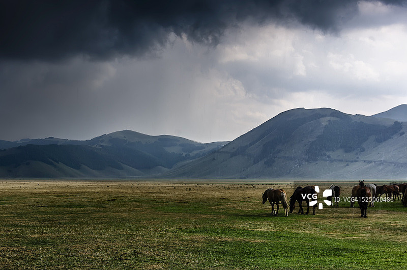 暴风雨图片素材