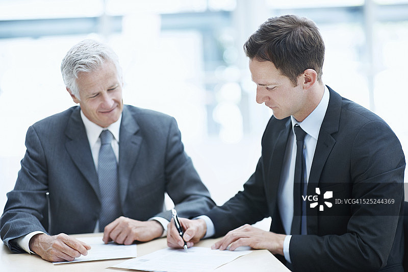 因商业而紧密相连图片素材