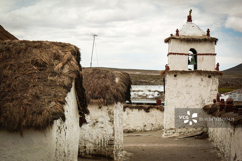 智利劳卡国家公园帕里纳科塔教堂图片素材