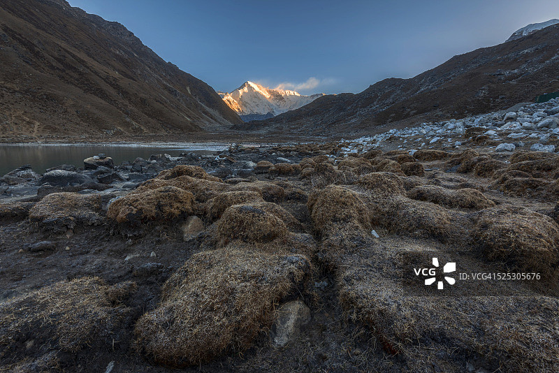 Gokyo湖的日出图片素材