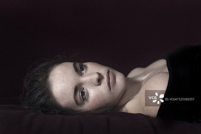 年轻的女孩图片素材