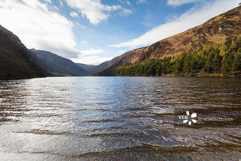 爱尔兰威克洛郡格兰达洛的上湖图片素材