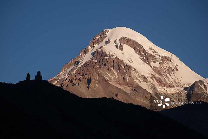 卡兹别吉圣三一教堂图片素材